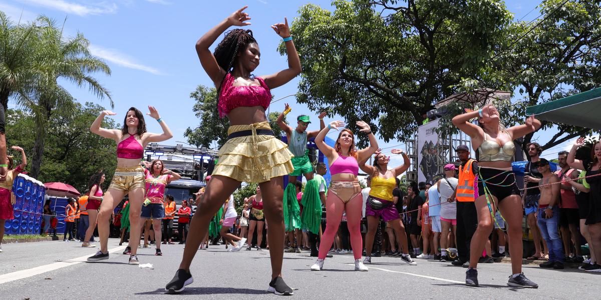 Ensaio geral do Carnaval foi realizado no último dia 13 na avenida dos Andradas (Dirceu Aurélio/Impresa MG)