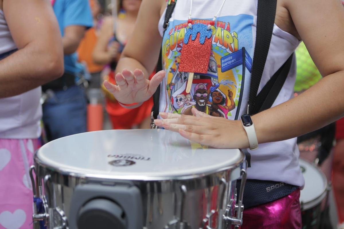Bateria do bloco Tchanzinho da Zona Norte (Fernando Michel / Hoje em Dia)