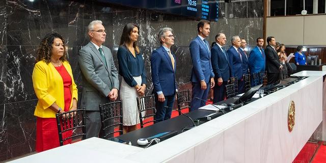 Governador Romeu Zema esteve presente à cerimônia de abertura das atividades da ALMG em 204 (Luiz Santana / divulgação ALMG)