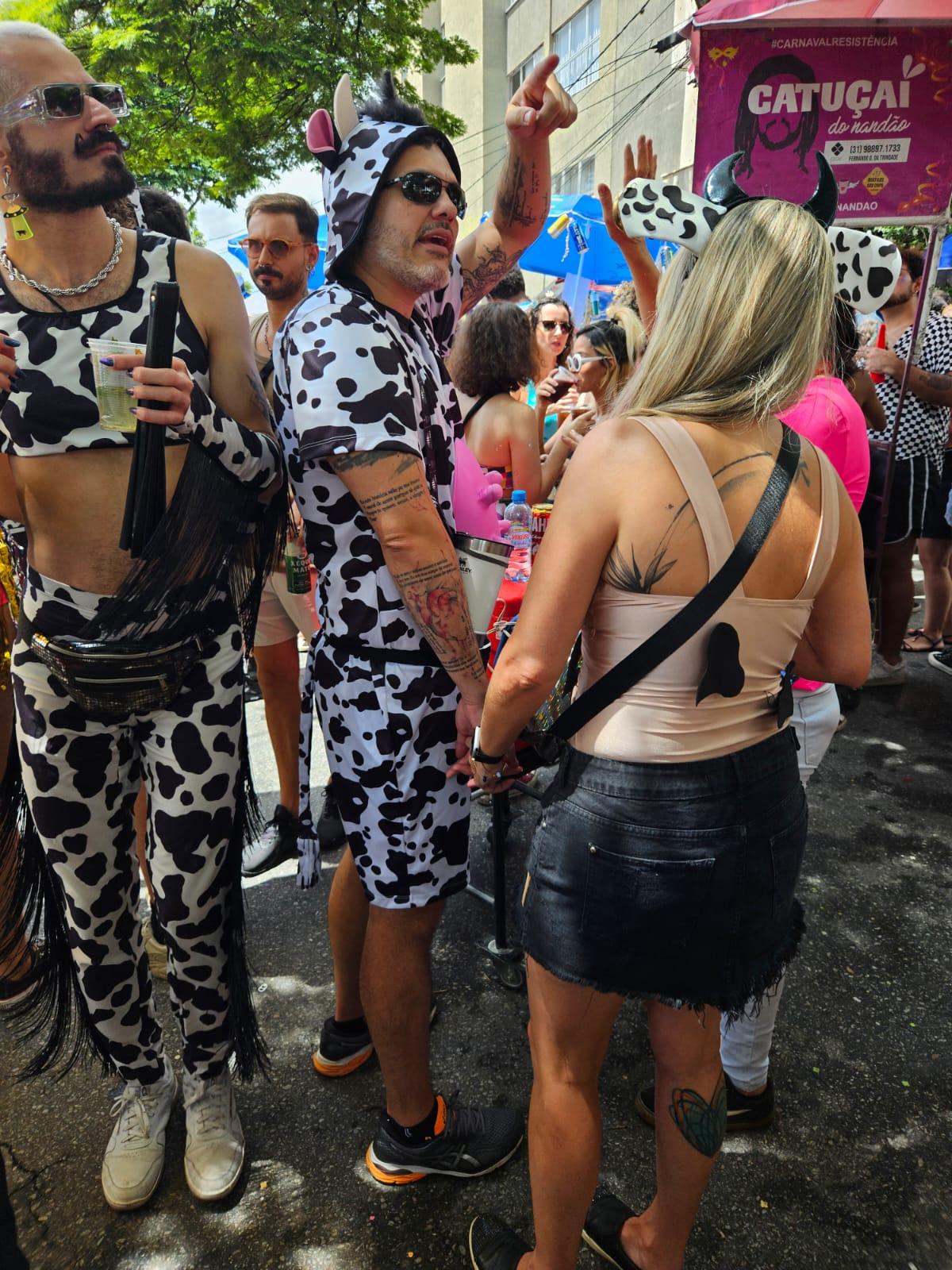 Bloco Mamá na Vaca desfila no pré-carnaval de BH (Imagem / Hoje em Dia)