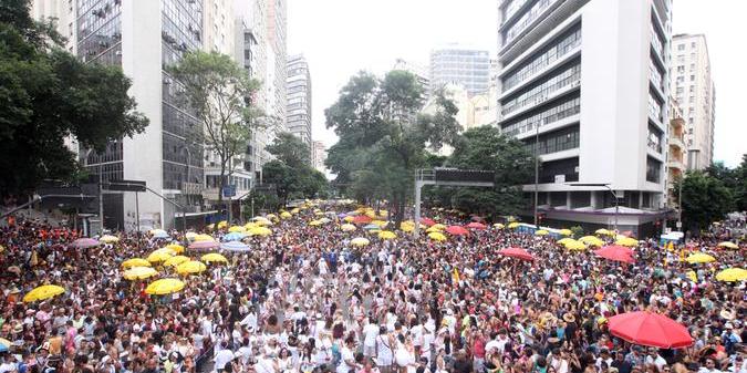 Foliões prometem lotar as ruas neste domingo de pré-Carnaval (Maurício Vieira / Arquivo / Hoje em Dia)
