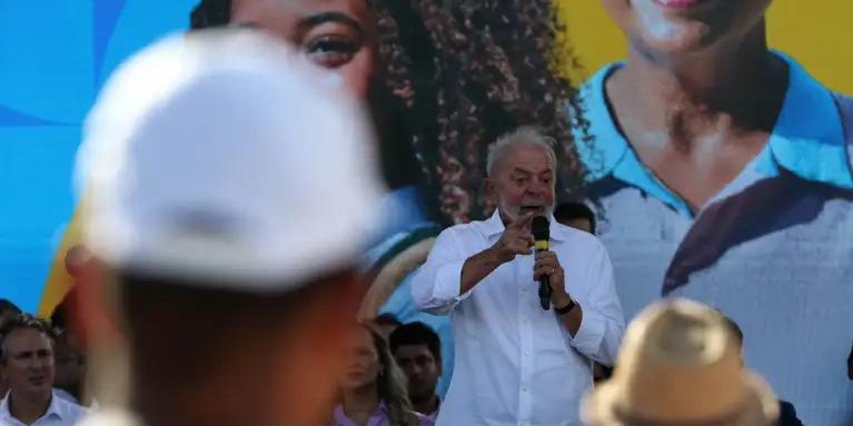 Lula participou de evento de anúncio da construção da sede definitiva do campus Belford Roxo do Instituto Federal do Rio de Janeiro na terça (6) (Tânia Rêgo/Agência Brasil)