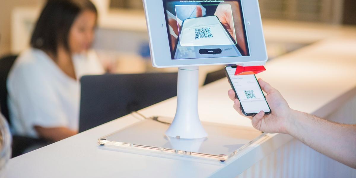 Bons hotéis são aqueles que investem não só em decoração, infraestrutura, mas também na comunicação e nos dados (Proxyclick Visitor Management via Unsplash)