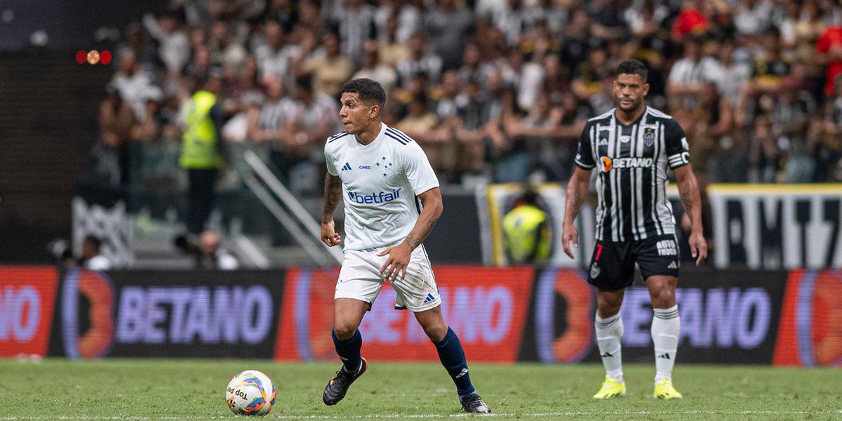 Romero foi titular na vitória do Cruzeiro por 2 a 0 contra o Atlético (Gustavo Aleixo/ Cruzeiro)